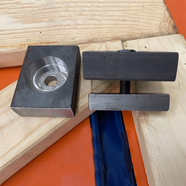 Tap-Bar-Rectangular-Puck-Flange-Bolt-Kit