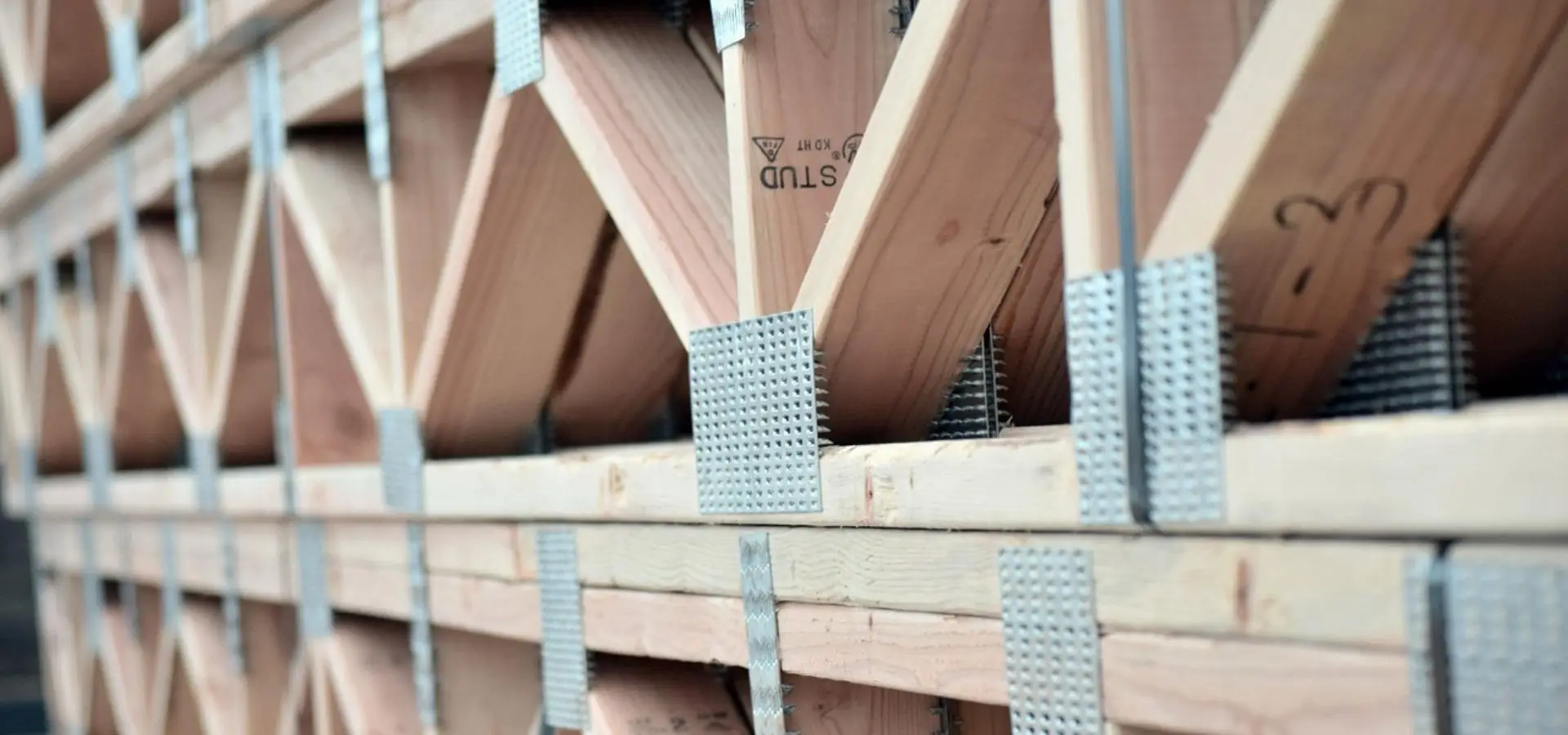 Truss Manufacturing Trends 2025: Automation and Customization in Focus