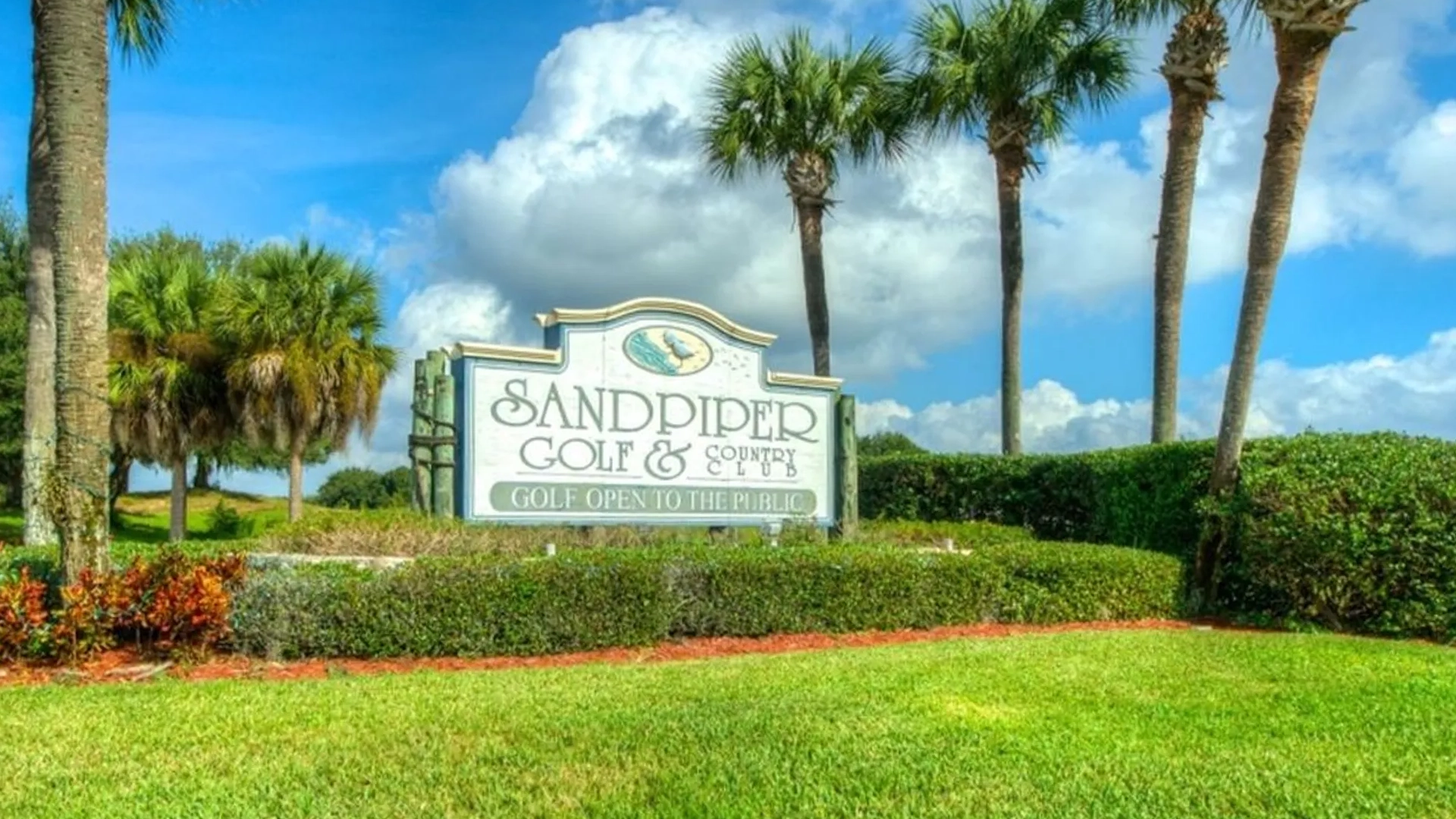 Sandpiper Entrance